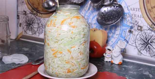 Простой рецепт вкусной квашеной капусты за которой ходят все соседи!