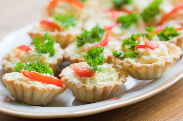 Новогодние тарталетки с мясом криля0