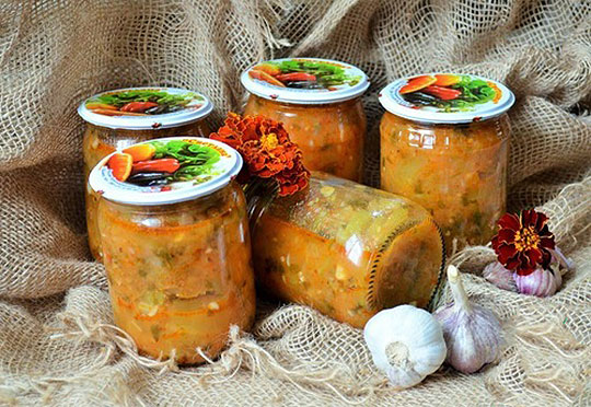 Кабачковые дольки в овощном соусе5
