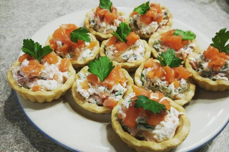 15 рецептов тарталеток с красной рыбой, которые порадуют своим вкусом13