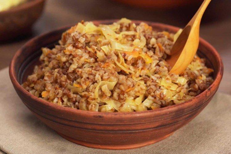 10 простых рецептов тушеной капусты с мясом9