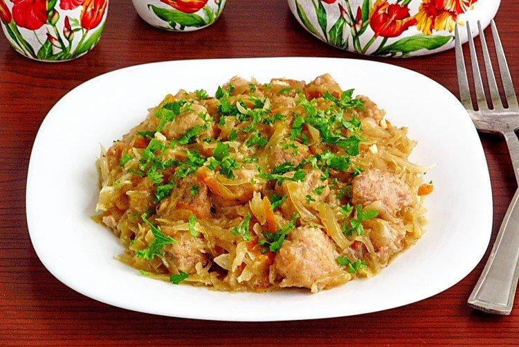 10 простых рецептов тушеной капусты с мясом6
